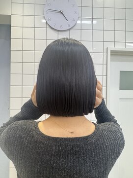 シロコウベ(shiro.kobe) 切りっぱなしボブ◎