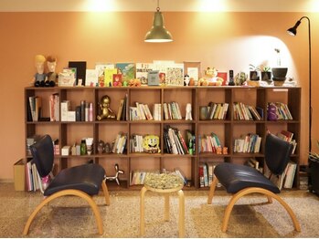 ライフ(Life)の写真/開放的な空間だけど落ち着く。こだわりの店内でゆっくりお過ごしください♪