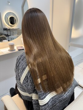 シダ(sida SAIIN) 【高城】ダメージにも対応◎美髪縮毛矯正