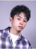 メンズカット無造作黒髪スパイキーショート刈り上げビジネス流行