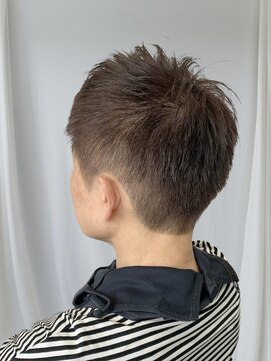 アヴソリューク(Absoluk) マダムベリーショート　50代60代70代