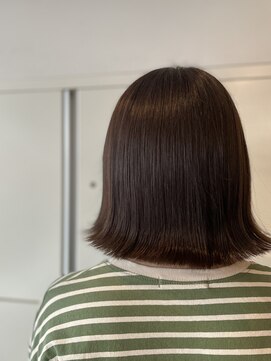 ディシェーレローブ(die Schere Lob) 艶感たっぷりチョコレートブラウン