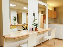 ポッシュアップ(POSH UP)の雰囲気(メテオと髪質改善に特化した酢酸配合、Drカラー使用)