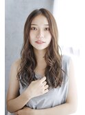 大人ガーリーミディアムレイヤー似合わせカットダークアッシュ23