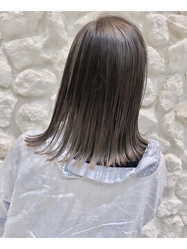 モアナ バイ ヘッドライト 沖縄豊見城店(Moana by HEADLIGHT) Moana【豊見城】#ナチュラルバレイヤージュ#グレーアッシュ#ボブ