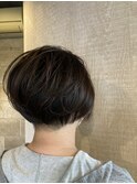 刈り上げ前下がりグラショート