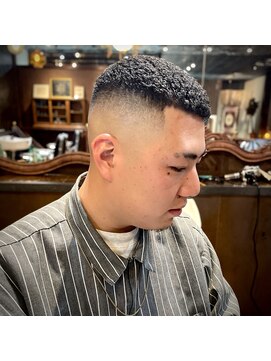 エルエー 大津店(L.A) フェードボウズ　ハイフェード　バズニグロ　アイロンパーマ