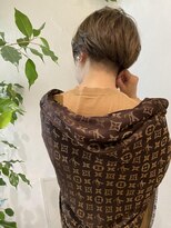 ミロア 薬院(miroa)&nbsp;～大人女性の刈り上げハイライトショート～