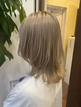 アン ブリーチ 大宮駅東口店(UN BLEACH) 【ダブルカラー♪♪】ホワイトカラー♪♪