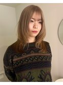 ベージュからブラウンの裾カラー（ブリーチ2回～）