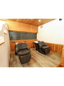 【エイジングヘッドスパ＋カット\7000】美髪は健康な頭皮から。日常を忘れる至福のマッサージで癒されて♪