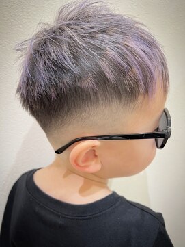 デザイニングヘアードゥ(designing hair Deux) キッズスキンフェードカット【キッズカット、フェードカット】