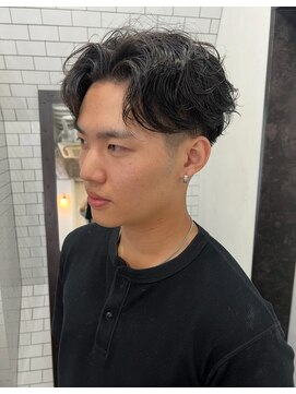 レガーレ(Legare) メンズ×センターパート×フェザーパーマ