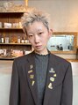ステップボーンカットオオサカ(STEP BONE CUT OSAKA Via TICK-TOCK)&nbsp;ブリーチカラーやかっこいいエッジのあるヘアーもお任せ下さい。