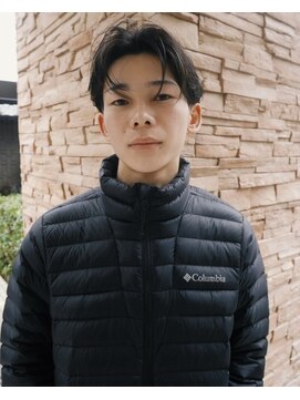 ブラウン(BROUN) 少し下ろした前髪で抜け感センターパート