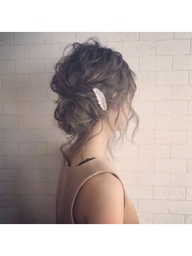 ヘアメイクサロンシャルメ(Hair Make Salon CHARMER) ふわふわ♪おくれ毛たっぷりシニヨン