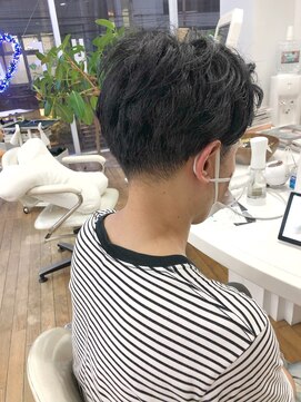 ヘッズ 本八幡店(HEADS) MEN'S HAIR センターパート ツイストスパイラル コンマヘア