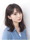シースル×暗髪くびれミディアム