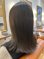 プティアミ(petite amie)&nbsp;外ハネロブ×赤味消しカラー