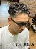 リバースパーマ　シルバーハイライト