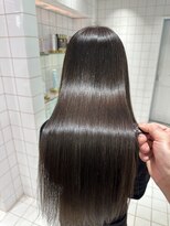 ロンドルーチェ 心斎橋(Lond luce)&nbsp;ダークアッシュ/ミディアムレイヤーカット［髪質改善/縮毛矯正］