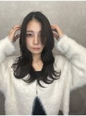 ウェーブで動かすレイヤーカット前髪無しセンターパート