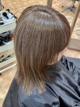 アイニ 河内小阪店(aini) 白髪ぼかしカラー白髪ぼかしハイライト大人ショート30、40、50代