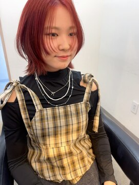 -高知　id-韓国風ウルフハッシュカット　ブリーチレッドカラー