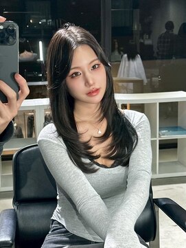 ザシェノンウメダ(THA CHAINON UMEDA) イメチェン/ピンクベージュ/アンブレラカラー/前髪/心斎橋