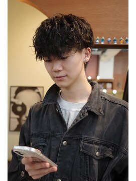 エディ(Edy) メンズマッシュ波巻きスパイラルパーマケアパーマ眉毛カット岡山