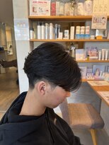 メンズクル(men's quru.)&nbsp;ニュアンスパーマ刈り上げセンターパートフェザーパーマ