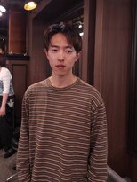 ブロック ジャポン(bloc japon)&nbsp;センターパートの前下がりのショートヘアー