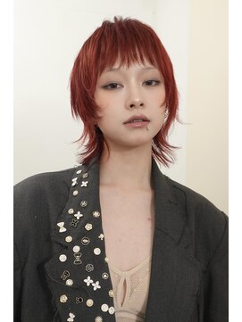 レコ 渋谷(LECO) ショートウルフカットブリーチなしダブルカラーレッドカラー