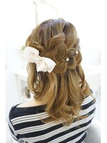 ヘアアンドメイクジップ恵比寿 (Hair＆Make ZIP)&nbsp;ガーリー編み込みダウン　ヘアセット