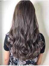 ヘアカラー最大の革新”イルミナカラー”とJEWILのトップスタイリストたちが創り出す【光色-ヒカリイロ】