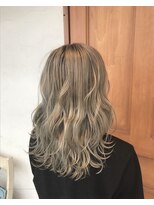 グロスシーループユナイテッド(GROSS C-LOOP UNITED)&nbsp;色落ちしても綺麗すぎるハイトーンベージュ♪