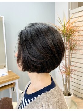 サイイン(saiin) ぱつっと×丸みボブ