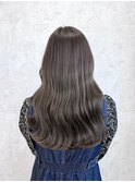 ミルクティーベージュ×ロングヘア