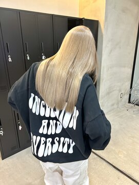 ムード タテマチ(mood tatemachi) ケアブリーチでホワイトベージュに！