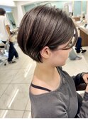 前髪なしプチ刈り上げのハンサムショート
