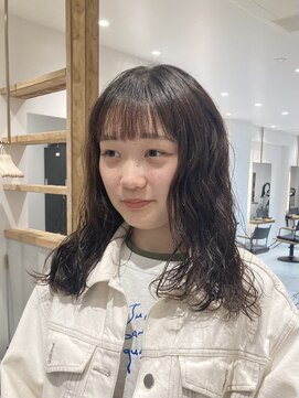 シアン 矢場町店(CYAN.) ブリーチ毛にウェーブパーマ！