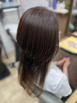 リノ(Lino) ロングウルフ×インナーカラー×ミルクティーベージュ