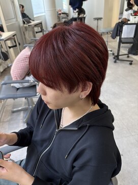 ユーフォリア 渋谷グランデ(Euphoria SHIBUYA GRANDE) レッドカラー  韓国風メンズ  襟足