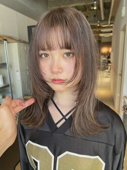 印象を左右する重要な顔周りのカットはCLEARにお任せ◎骨格に合わせた似合わせカットでもっとキレイに。