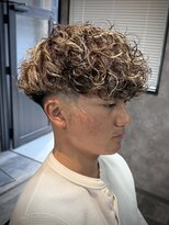 スウェルホワイト(SWELL WHITE)&nbsp;スペインカール　メンズパーマバロックパーマ福岡メンズ美容室