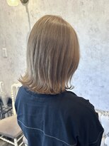 ディーヴァヘアーエズ(DIVA hair Eze) ミディアムレイヤー〇 ベージュカラー×ミルクティー