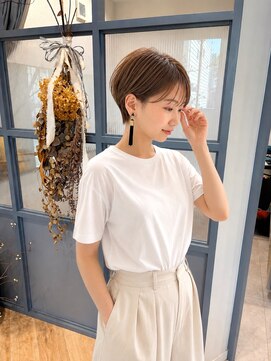 ティルヘアー(TiLL HAIR) コンパクトショート 耳掛け ベージュカラー