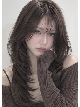 ベル 新宿(Belle) ハッシュカット　韓国レイヤー　ミントグレージュ　大人ヘア新宿