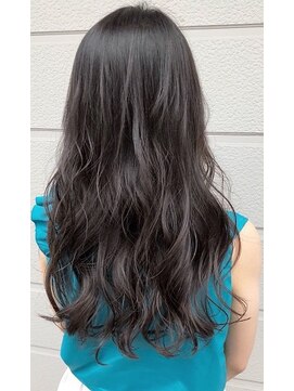ボスカヘアー(bosca hair) グレージュカラーのツヤ感ロング☆