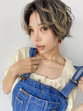 ルービック 難波(Rubik's) 3Dカラー無造作ショート